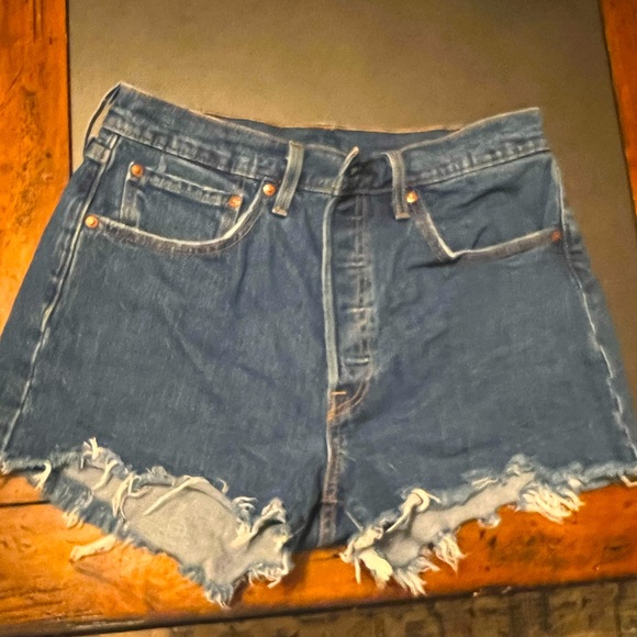 Levis Button Fly short denim shorts - Picture 2 of 4